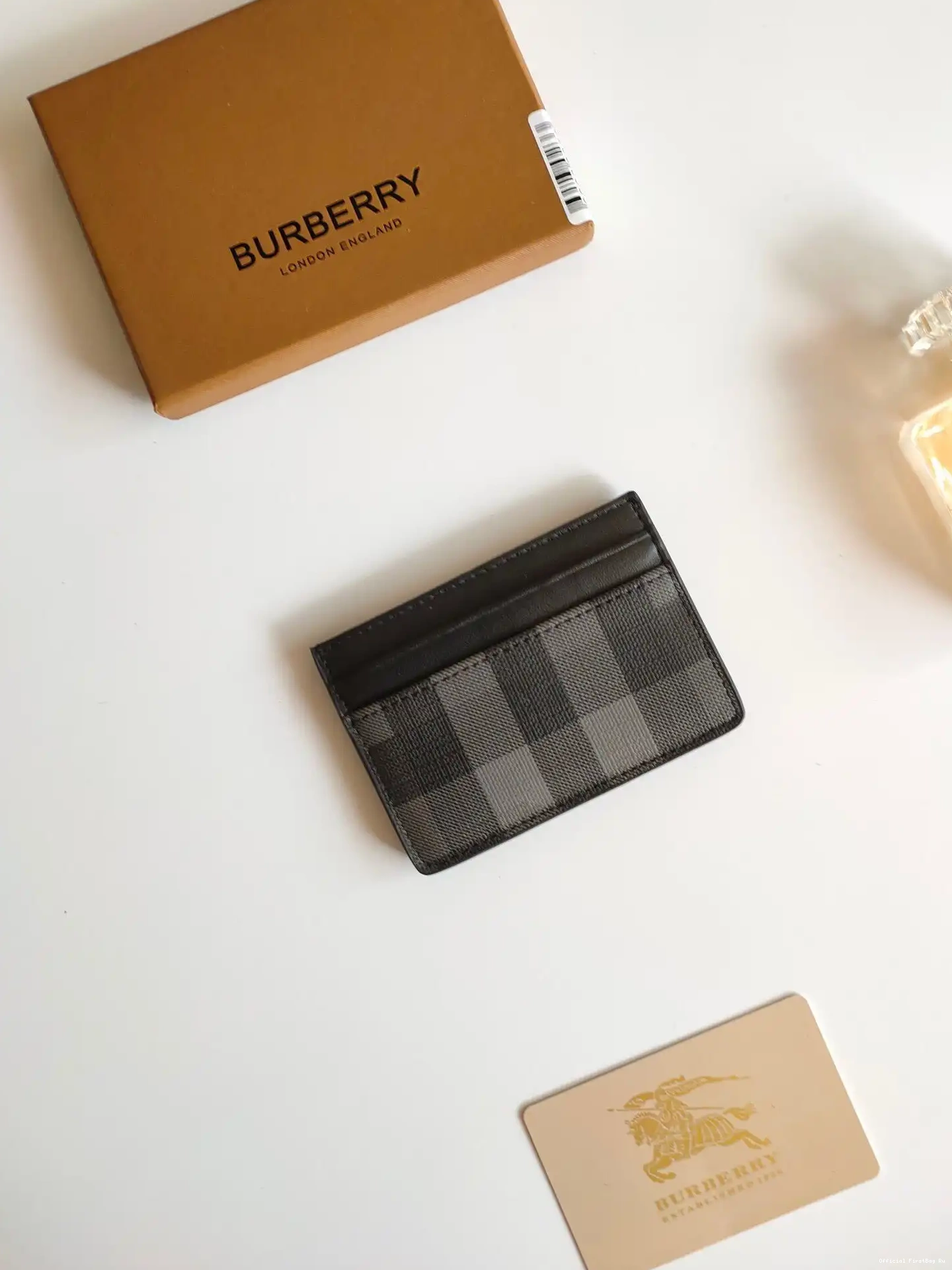 Official FirstBag Ru CARD BURBERRY CASE 0525